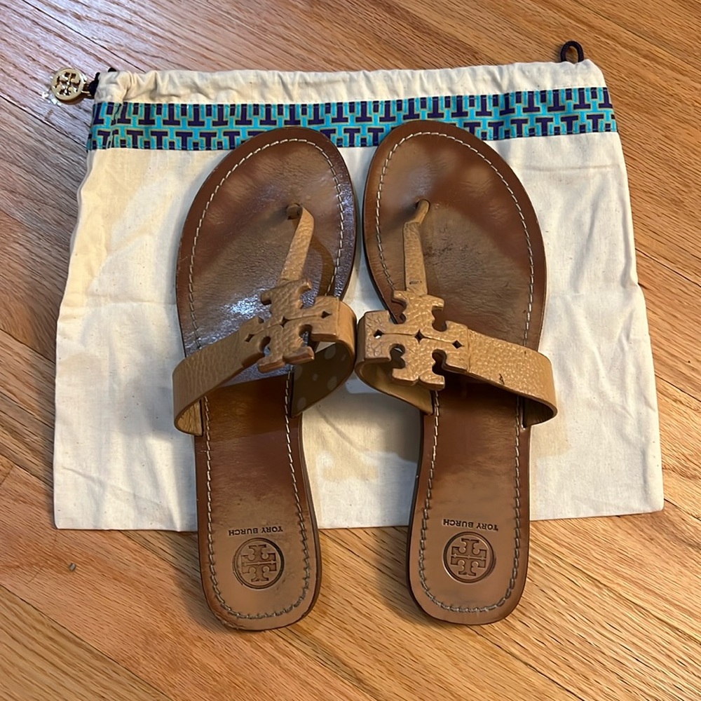Tory Burch tan flip flop sandals size 11 with dust bag